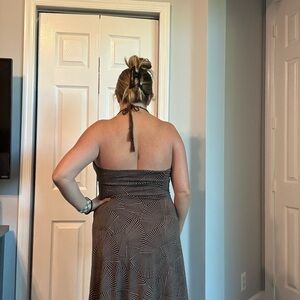 BCBGMAXAZRIA Brown & Tan Halter Maxi Dress – Size Large